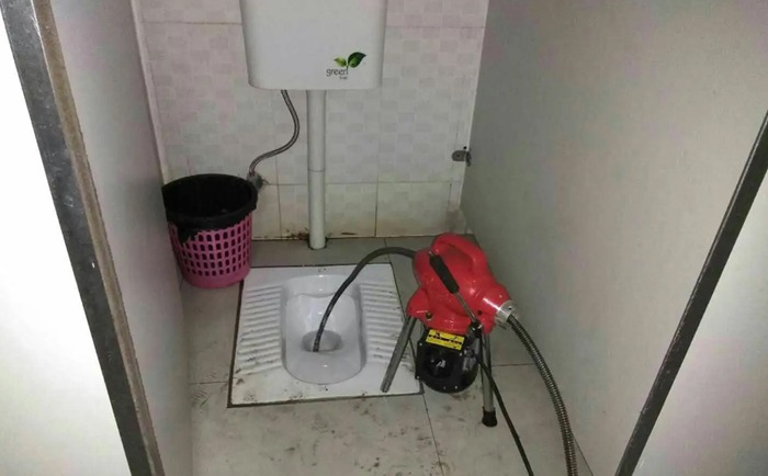 鲁甸蹲便疏通